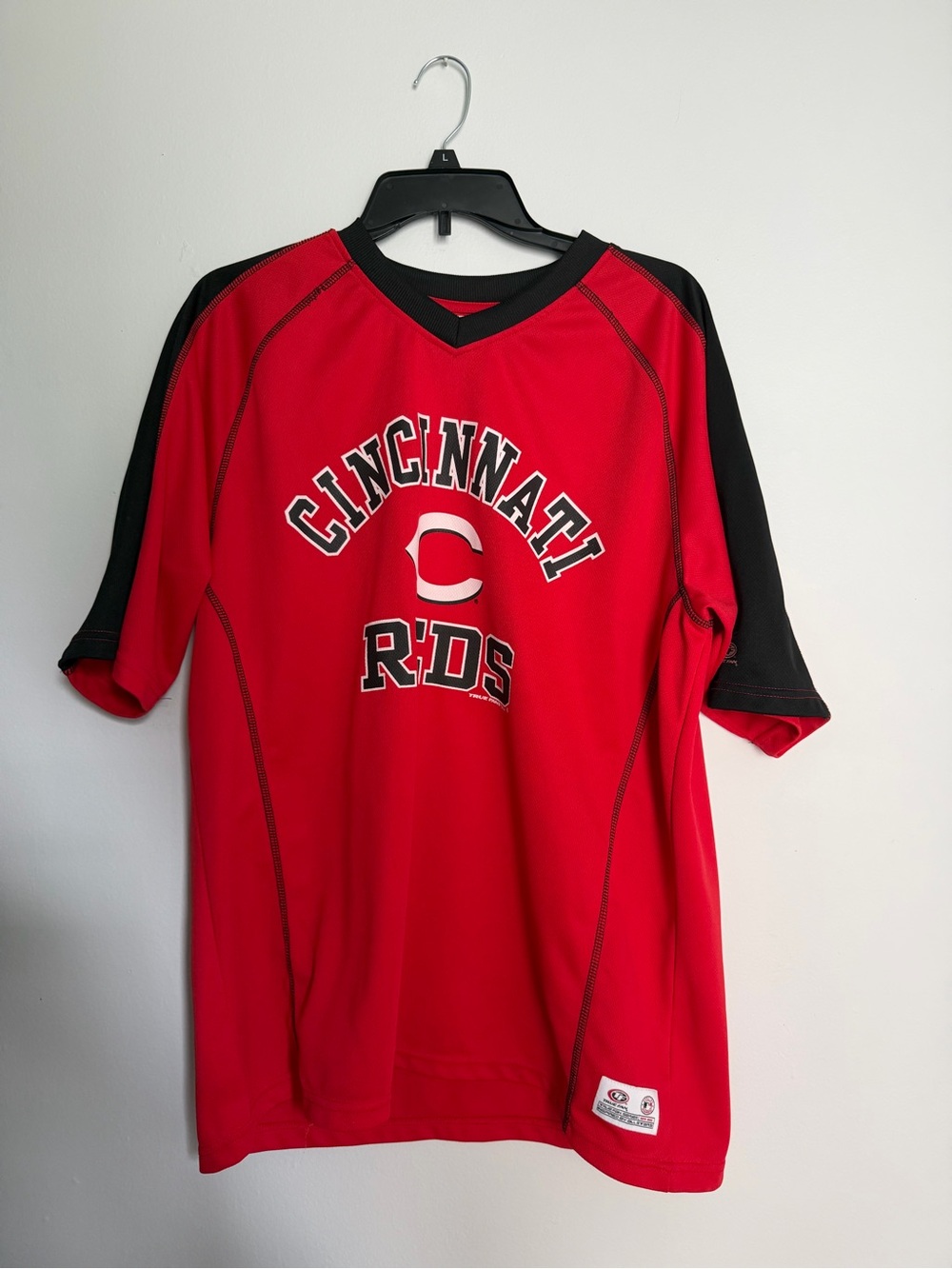 Genuine Merchandise Cincinnati reds jersey